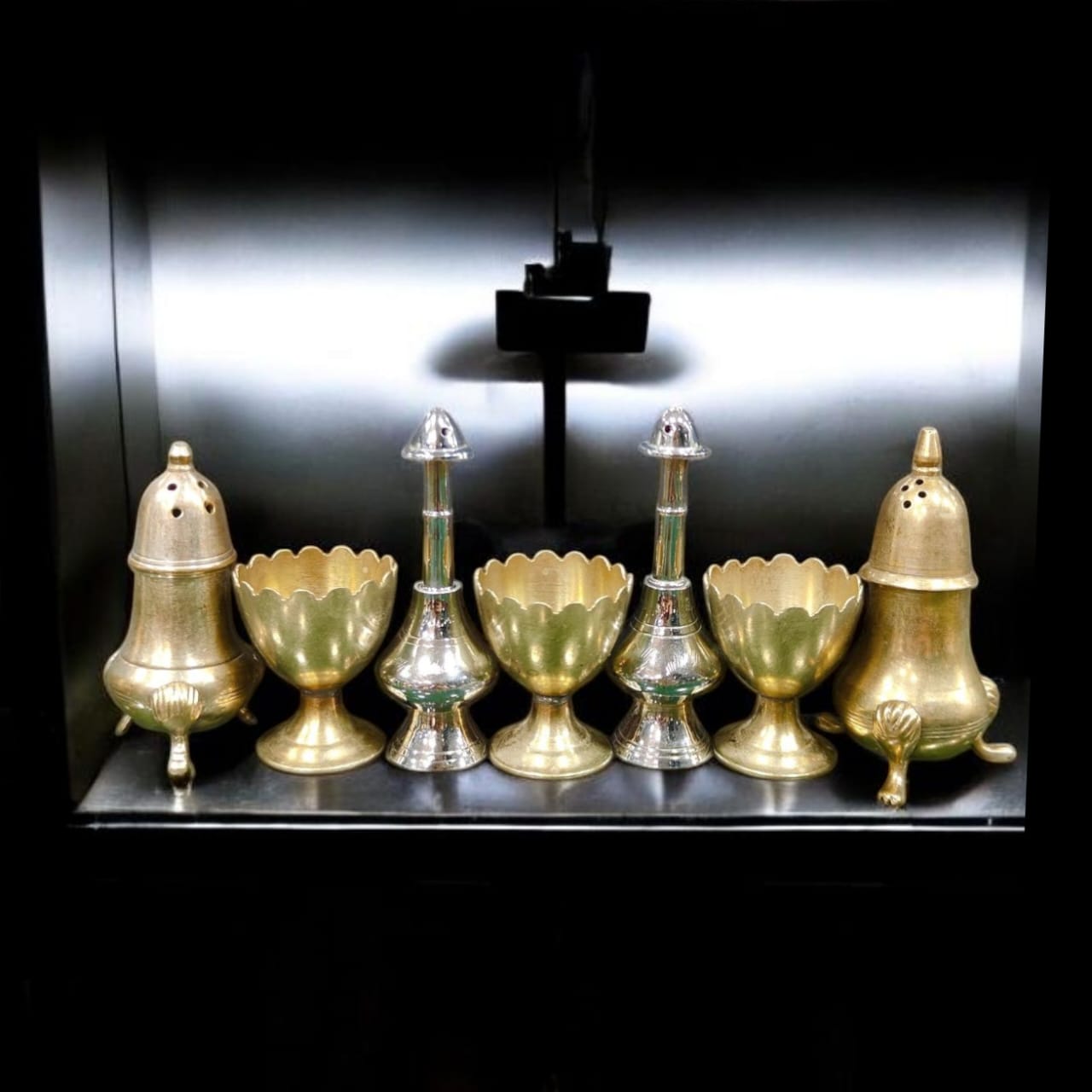 ORIGINAL ANTIQUE: AT/177 - Vintage Brass Exclusive Collections Of Miniature Set | KITCHENWARE | UTENSILS | HOME APPLIANCES