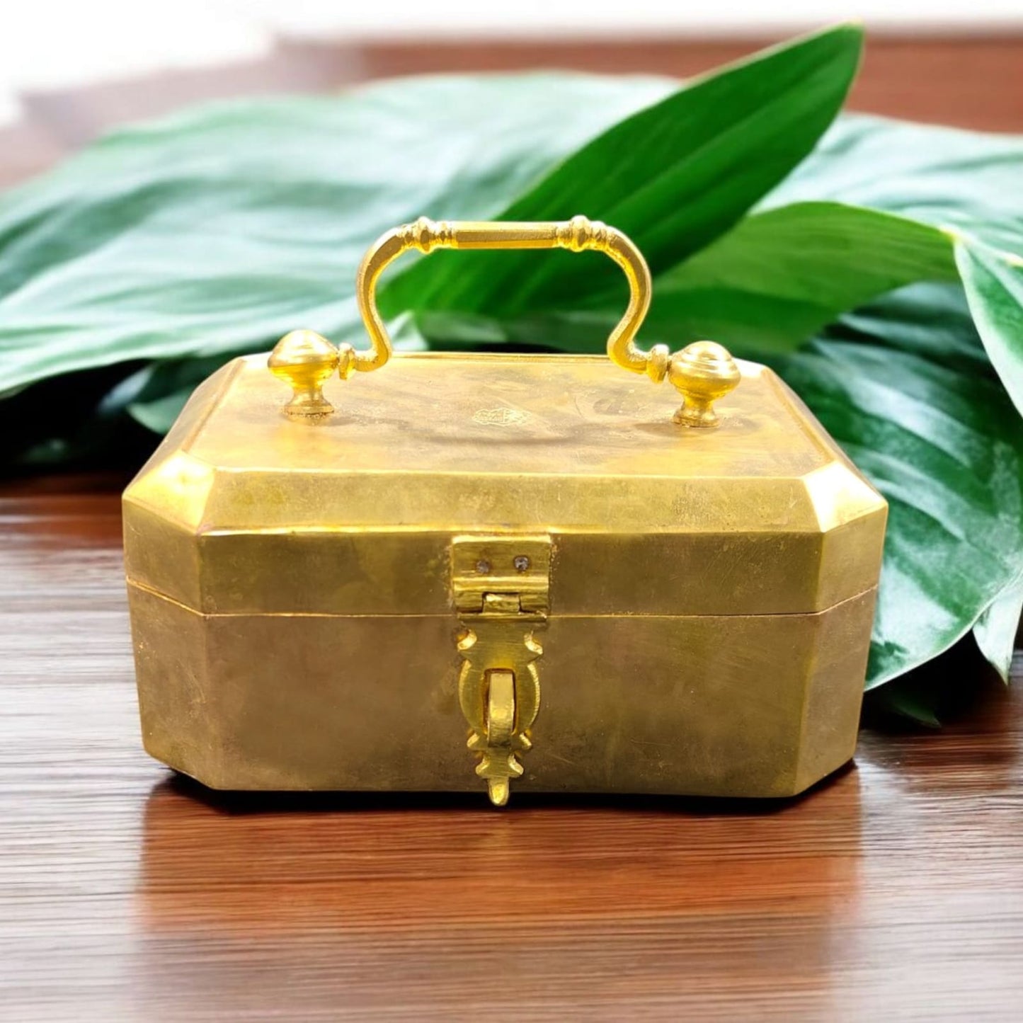 ORIGINAL ANTIQUE: AT/212 - Very Rare 100% Pure Brass Very Beautiful Rectangle Shape Vintage Paan daan - Betel Nut Supari Box - Complete Set | KITCHENWARE | UTENSILS | HOME APPLIANCES