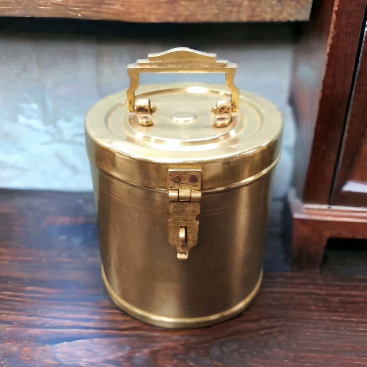 AT/019 - Vintage Brass Cylindrical Lockable Box With Handle