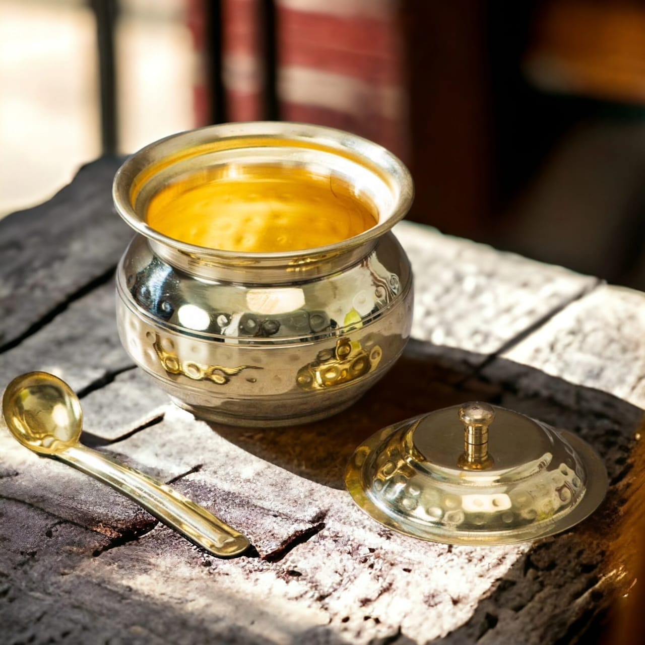 NW/085 - Pure Brass Ghee Pot with A Lid and Spoon