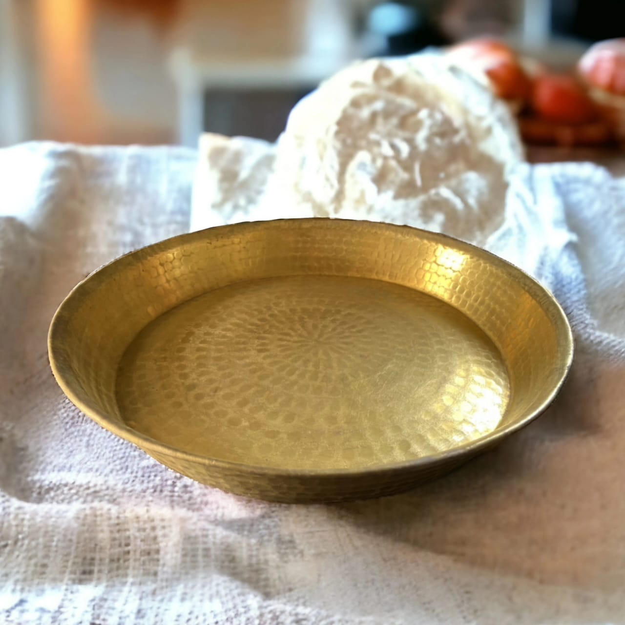 AT/011 - Beautiful Hammered Pure Brass Antique Big Size Parath For Dough.