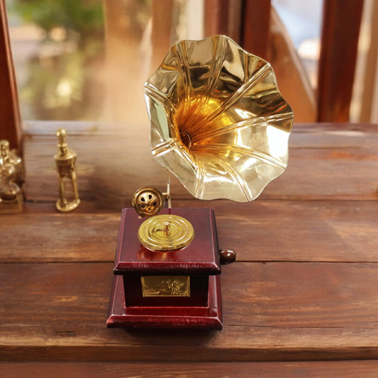 Miniature - Vintage Gramophone Showpiece