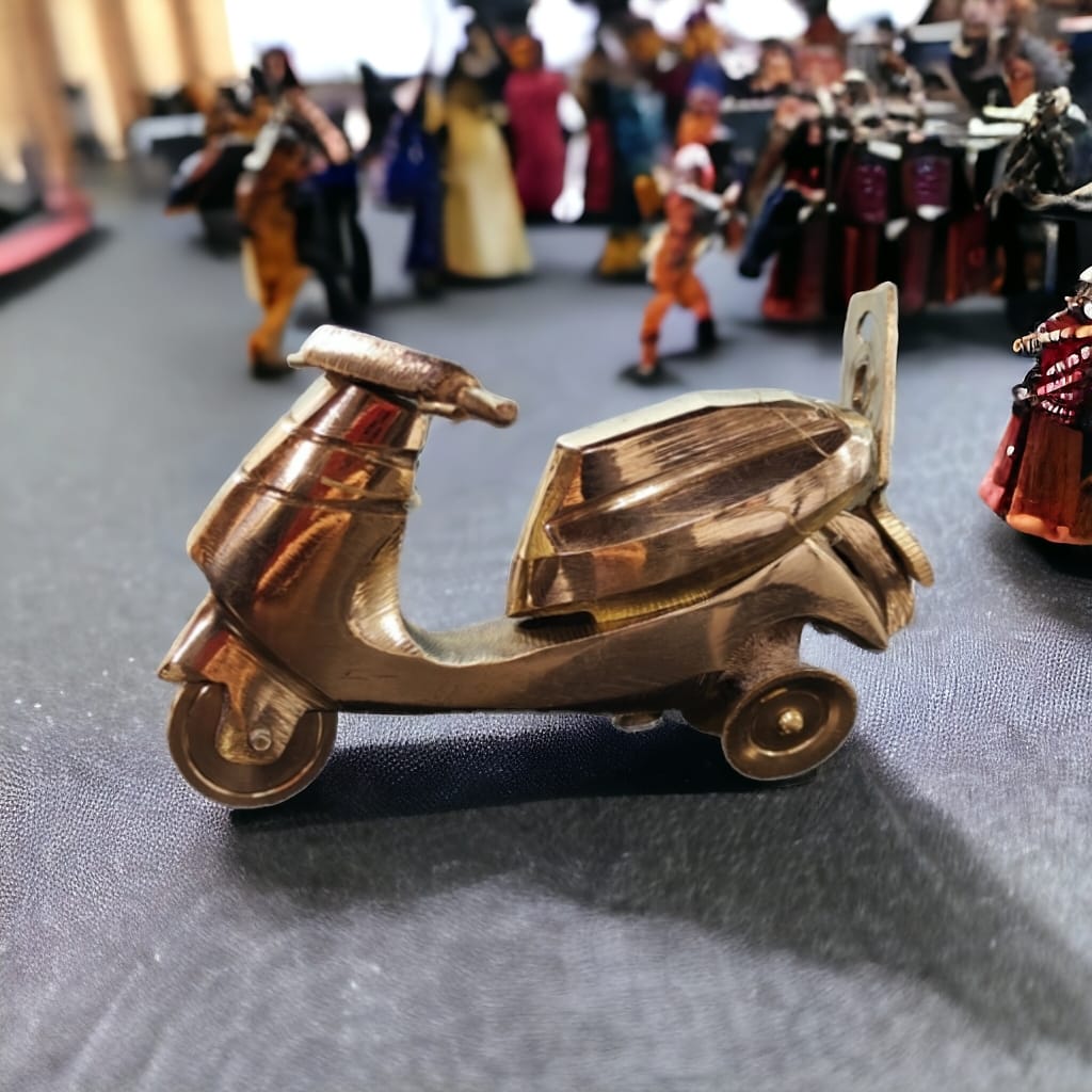 Miniature - Scooter Showpiece