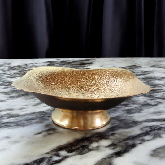 AT/098 - Vintage Rare Very Beautifully Engraved Pure Brass Border Fruit Bowl