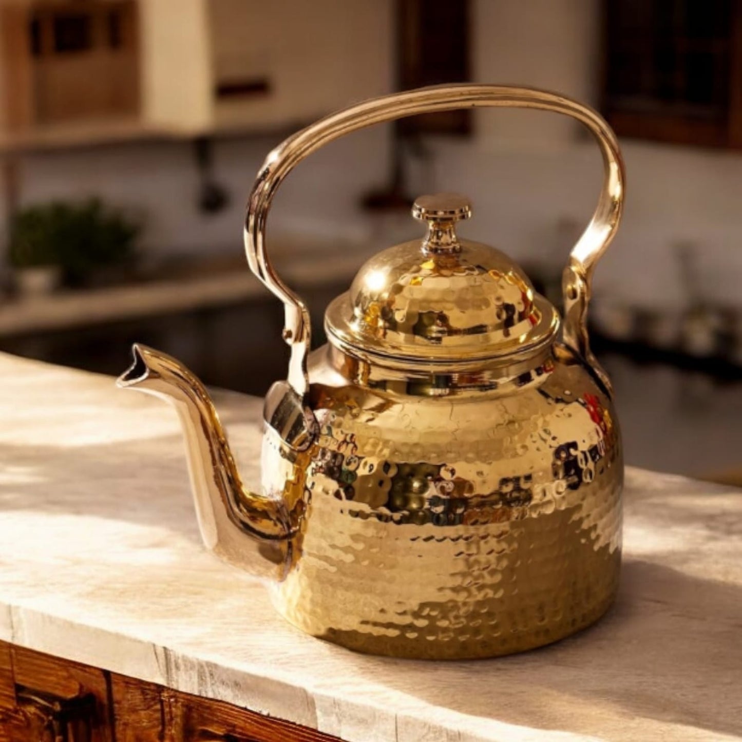 NW/007 - 100% Pure Brass Vintage Style Beautifully Hammered Tea Kettle. (1 Litre)