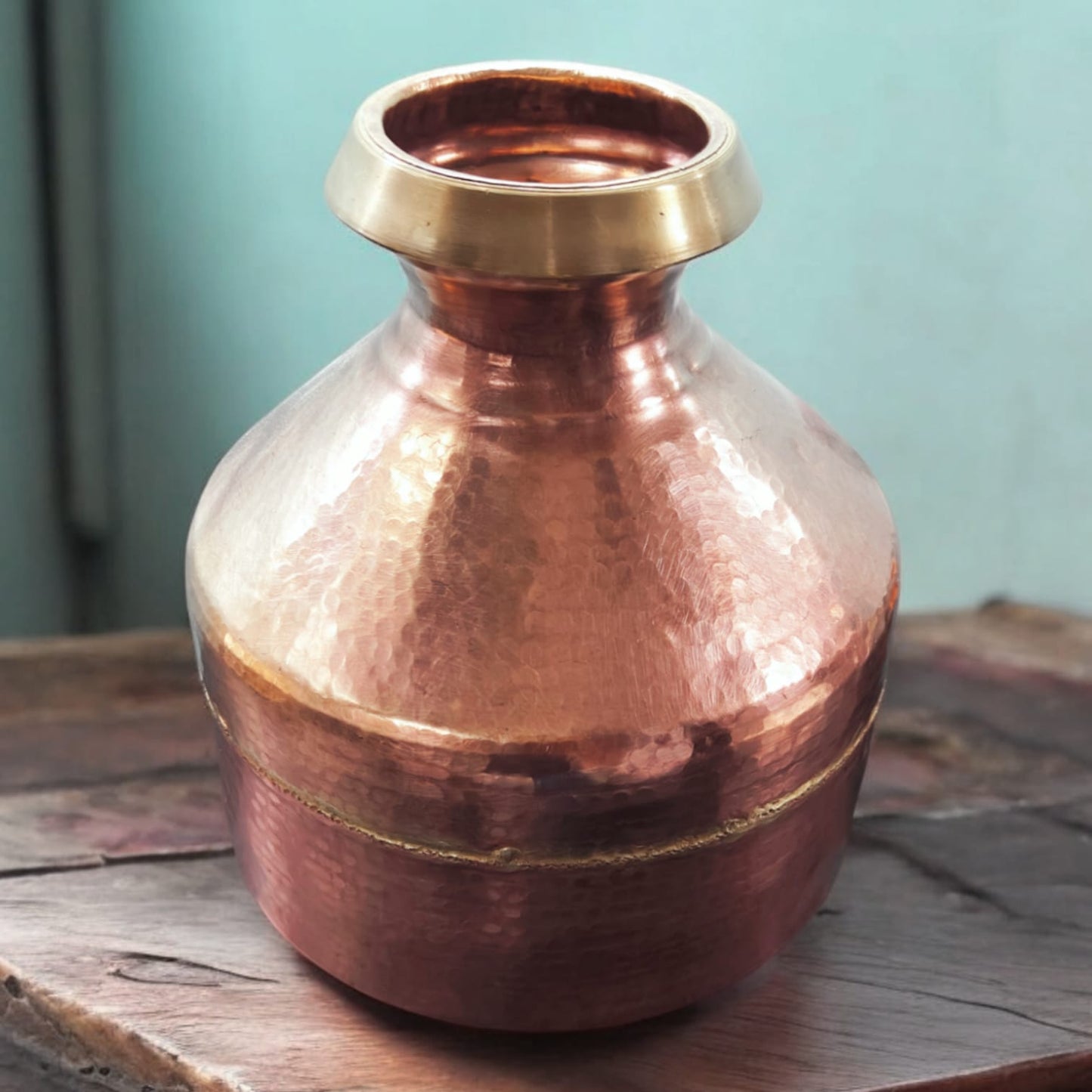 AT/129 - Original Antique Pure Copper With Brass Touch Up Very Beautiful Shape Hammered Solid Water Pot