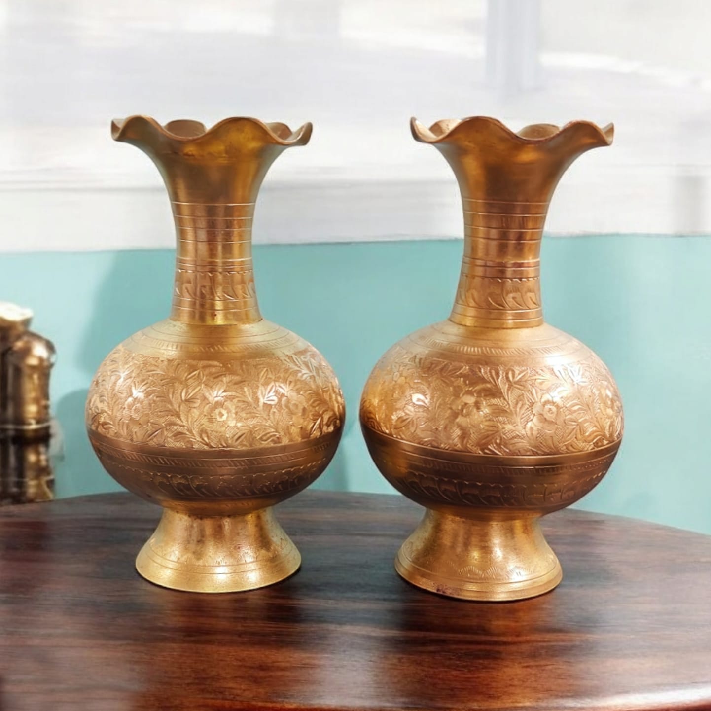 AT/100 - Set of 2 - Rare Vintage Pure Brass Very Beautifully Shape Engraved Flower Vase