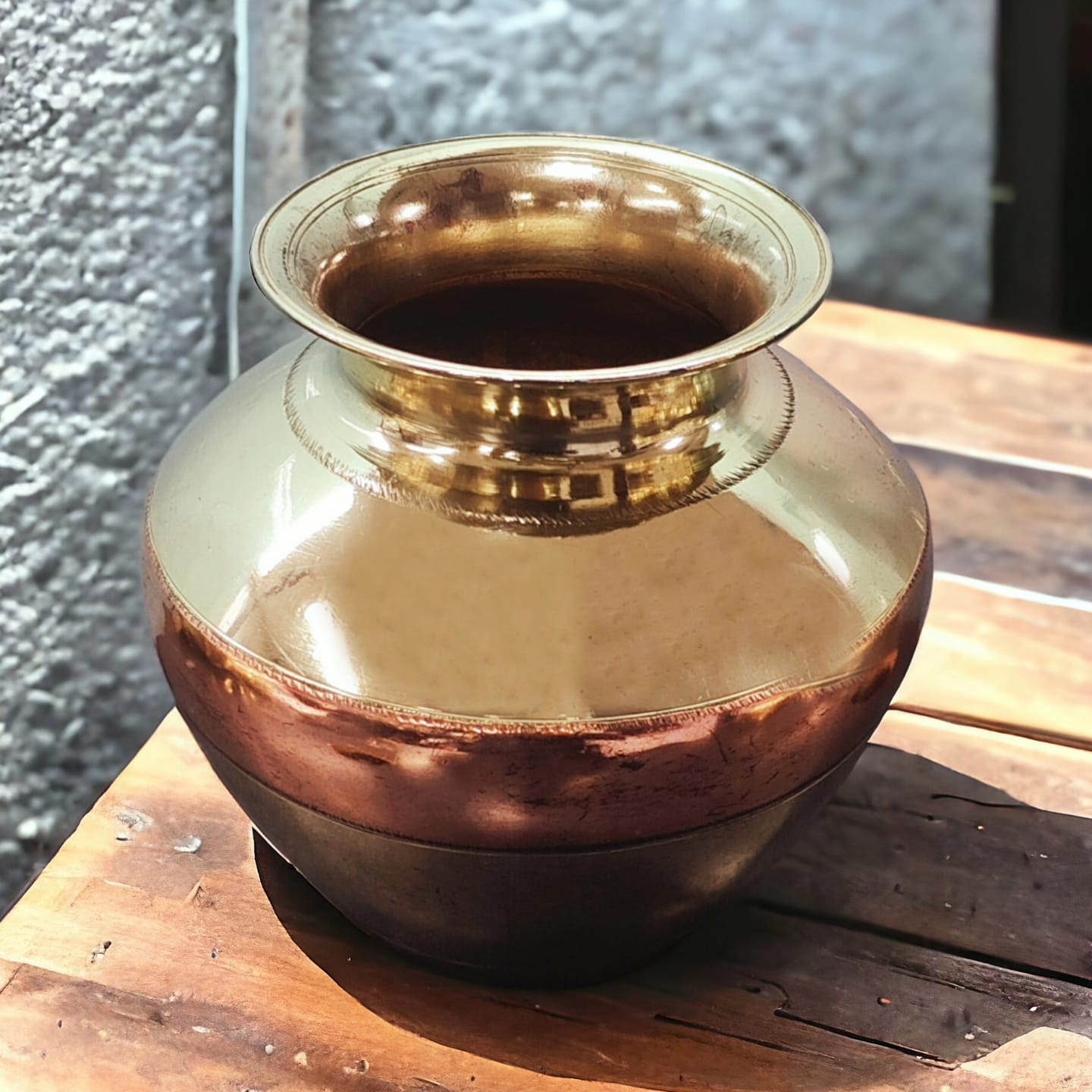 AT/144 - Original Antique Rare Hand Craved Pure Brass & Copper Pot