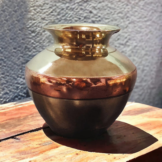 AT/144 - Original Antique Rare Hand Craved Pure Brass & Copper Pot