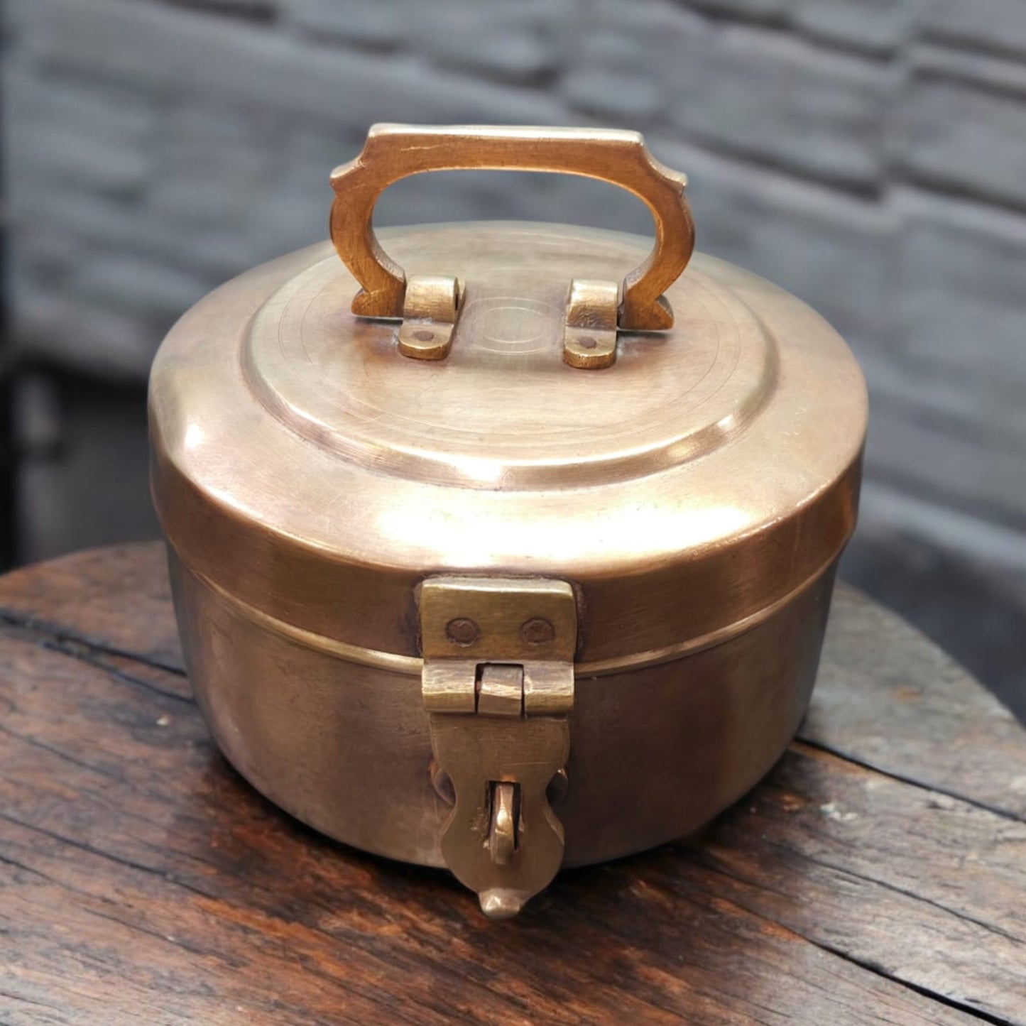 AT/127 - Vintage Rare Pure Brass Original Antique Round Shape Box With Handle & Locking System