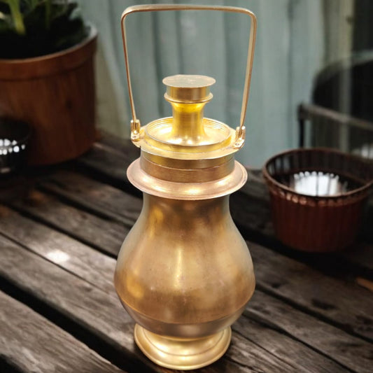 ORIGINAL ANTIQUE: AT/129 - Rare Vintage Pure Brass Very Beautiful Shape Water Bottle With Strong Handle | KITCHENWARE | UTENSILS | HOME APPLIANCES