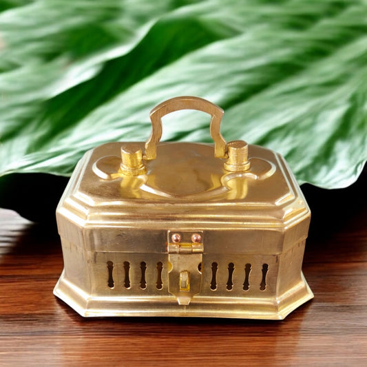AT/138 - Rare Antique Pure Brass Vintage Paan daan - Beetle Nut Supari Box
