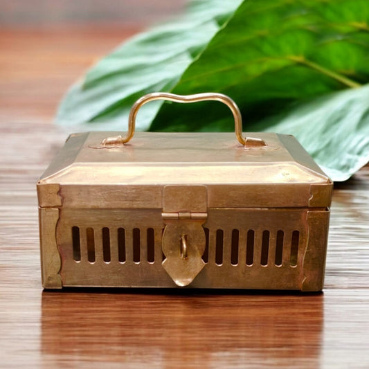 ORIGINAL ANTIQUE: AT/133 - Rare Vintage Pure Brass Very Light Weight Paan daan - Betel Nut Supari Box | KITCHENWARE | UTENSILS | HOME APPLIANCES