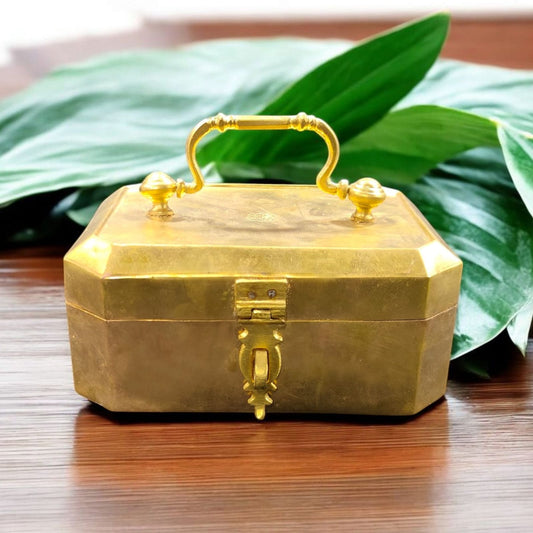 ORIGINAL ANTIQUE: AT/212 - Very Rare 100% Pure Brass Very Beautiful Rectangle Shape Vintage Paan daan - Betel Nut Supari Box - Complete Set | KITCHENWARE | UTENSILS | HOME APPLIANCES